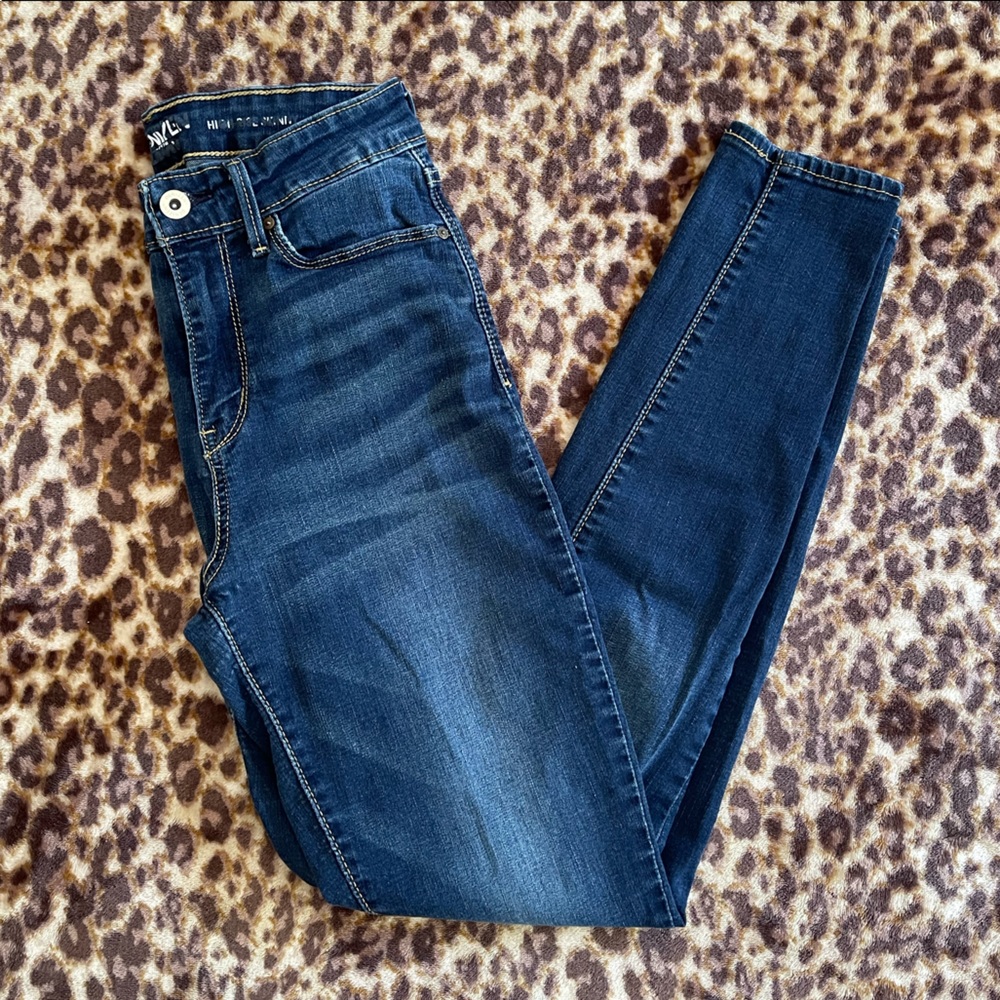 Denizen High Waisted Skinny Jeans